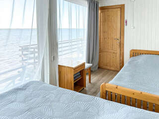 Гостиница Домики у Пляжа Осташков Бунгало у воды-5