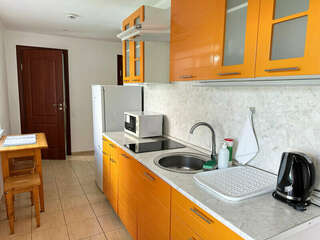 Гостиница Домики у Пляжа Осташков Апартаменты с видом на озеро-3