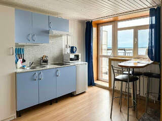 Гостиница Домики у Пляжа Осташков Двухместный номер с 1 кроватью и балконом-3