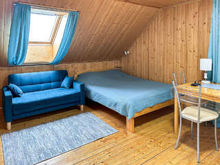 Гостиница Домики у Пляжа Осташков Бюджетный трехместный номер-10