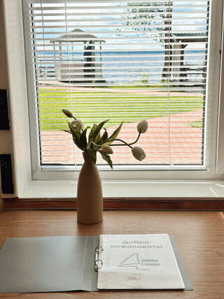 Гостиница Домики у Пляжа Осташков Апартаменты с видом на озеро-7