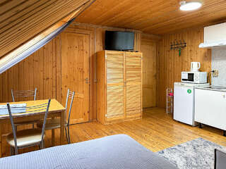 Гостиница Домики у Пляжа Осташков Бюджетный трехместный номер-6