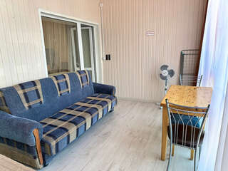 Гостиница Домики у Пляжа Осташков Номер-студио с видом на озеро-12