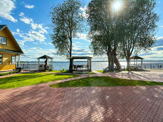 Гостиница Домики у Пляжа Осташков Апартаменты с видом на озеро-12