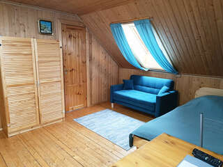 Гостиница Домики у Пляжа Осташков 3-х местный бюджетный номер-6