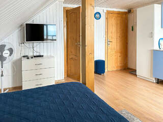 Гостиница Домики у Пляжа Осташков Двухместный номер с 1 кроватью и балконом-5