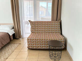 Гостиница Домики у Пляжа Осташков Улучшенный номер-студио с видом на озеро-8